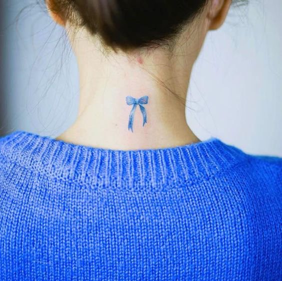 27+ Schöne Schleife Tattoos für Männer und Frauen Bedeutung & Vorlagen