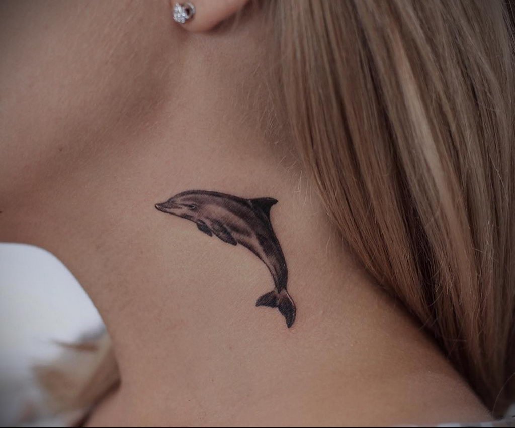 27+ Schöne Delfin Tattoos für Männer und Frauen: Bedeutung & Vorlagen