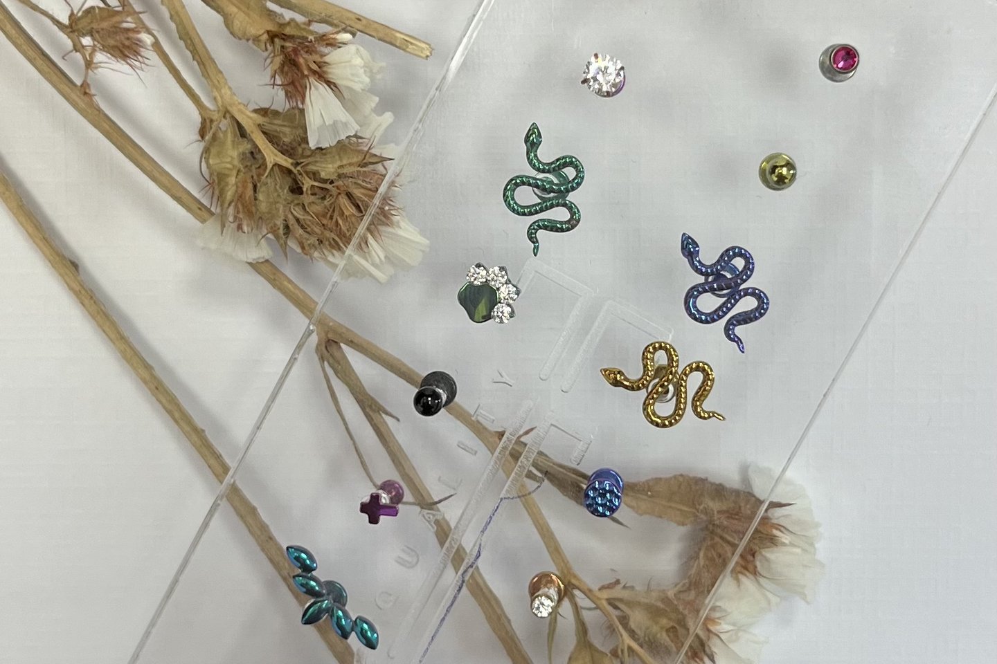 Anodisiertes Piercing-Schmuck