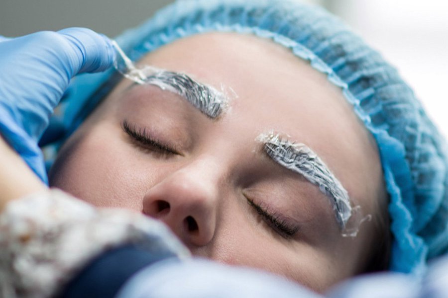 Der Unterschied zwischen Permanent Make-up und Augenbrauentätowierung