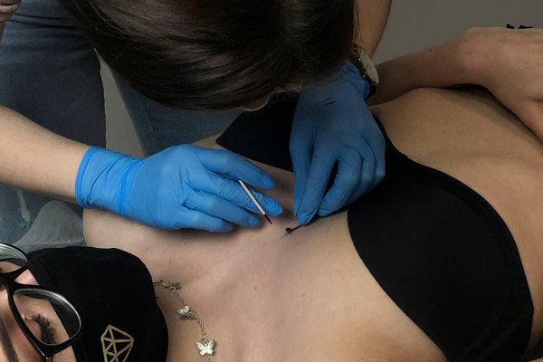 Microdermal Piercing vorteile und nachteile