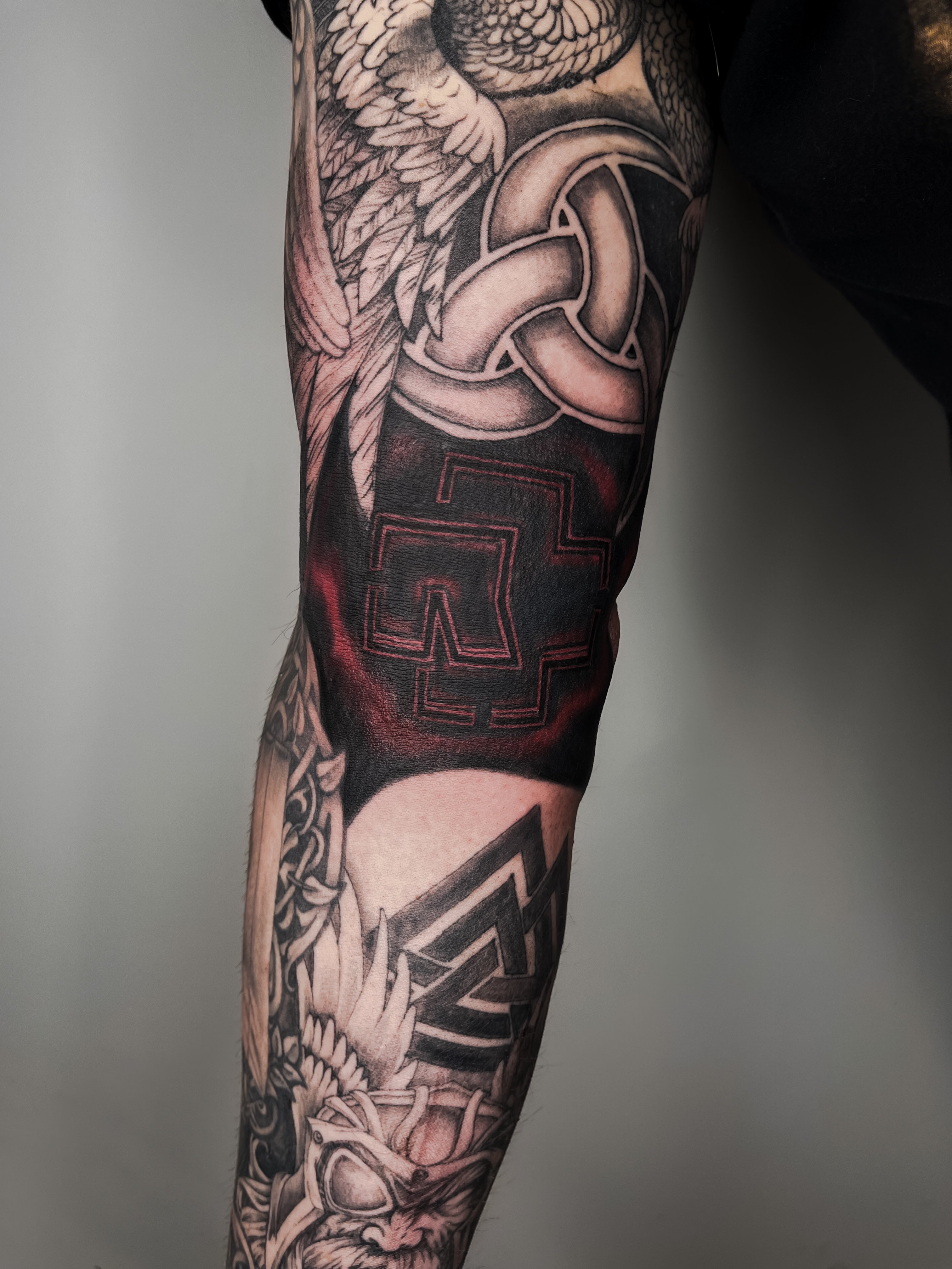 TattooStudio in Potsdam Kostenlose Beratung durch TattooArtist. VeAn Germany TattooStudio in Potsdam Kostenlose Beratung durch TattooArtist. VeAn Germany