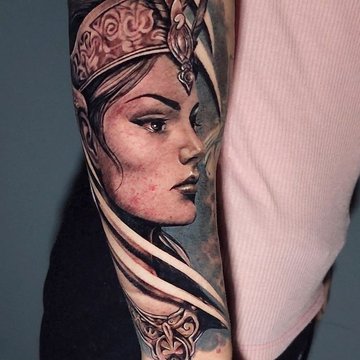 Tattoo Schildmaid