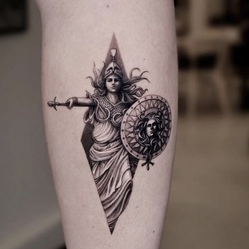 Minimalistisches Schildmaid-Tattoo in Dotwork-Stil