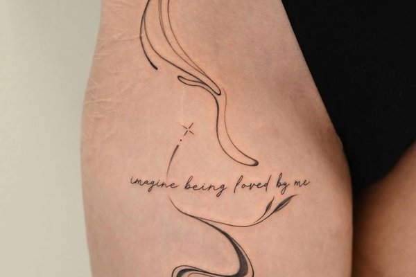 Schriftzug als Tattoo in feiner Linie
