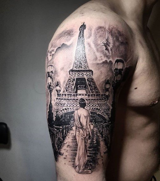 25+ Beste Eiffelturm TattooDesigns für Männer und Frauen Bedeutung
