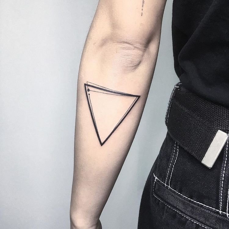 25+ Beste Dreieck TattooDesigns für Männer und Frauen Bedeutung & VorlagenIdeen VeAn Germany