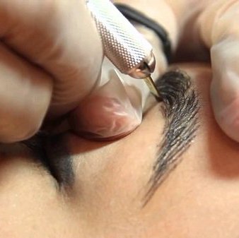 Augenbrauen Microblading