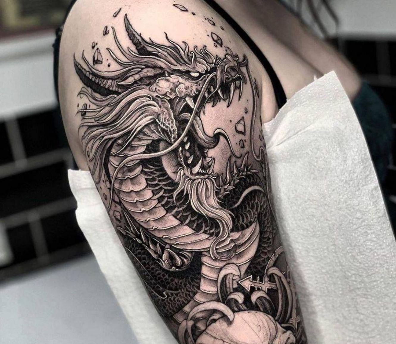 27+ Schöne Drachen Tattoos für Männer und Frauen: Bedeutung & Vorlagen-Ideen  - VeAn Germany