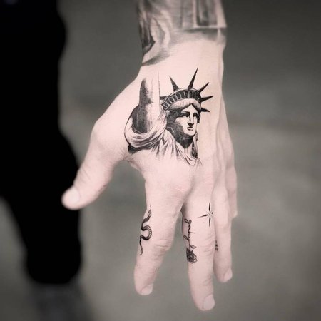 27+ Schöne Freiheitsstatue Tattoos für Männer und Frauen Bedeutung